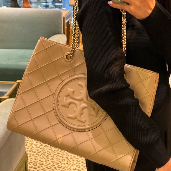 Black Quilted Leather Tote Bag - Picture 2 of 3